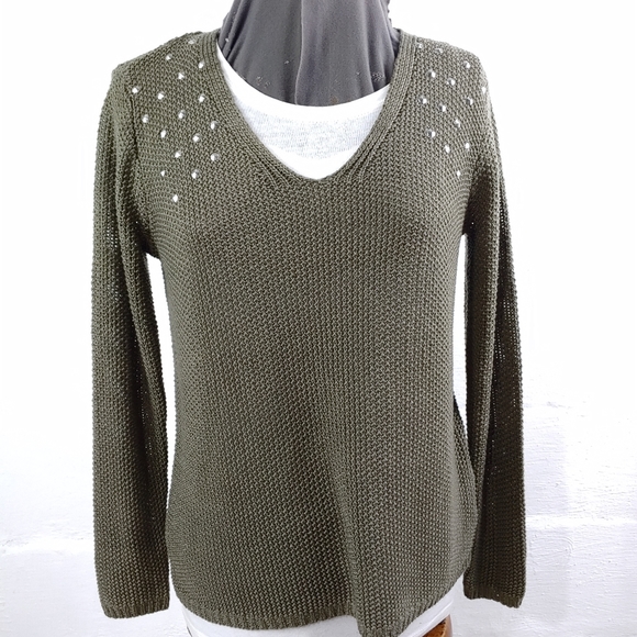 RDI STUDDED SWEATER (940) - Picture 10 of 15